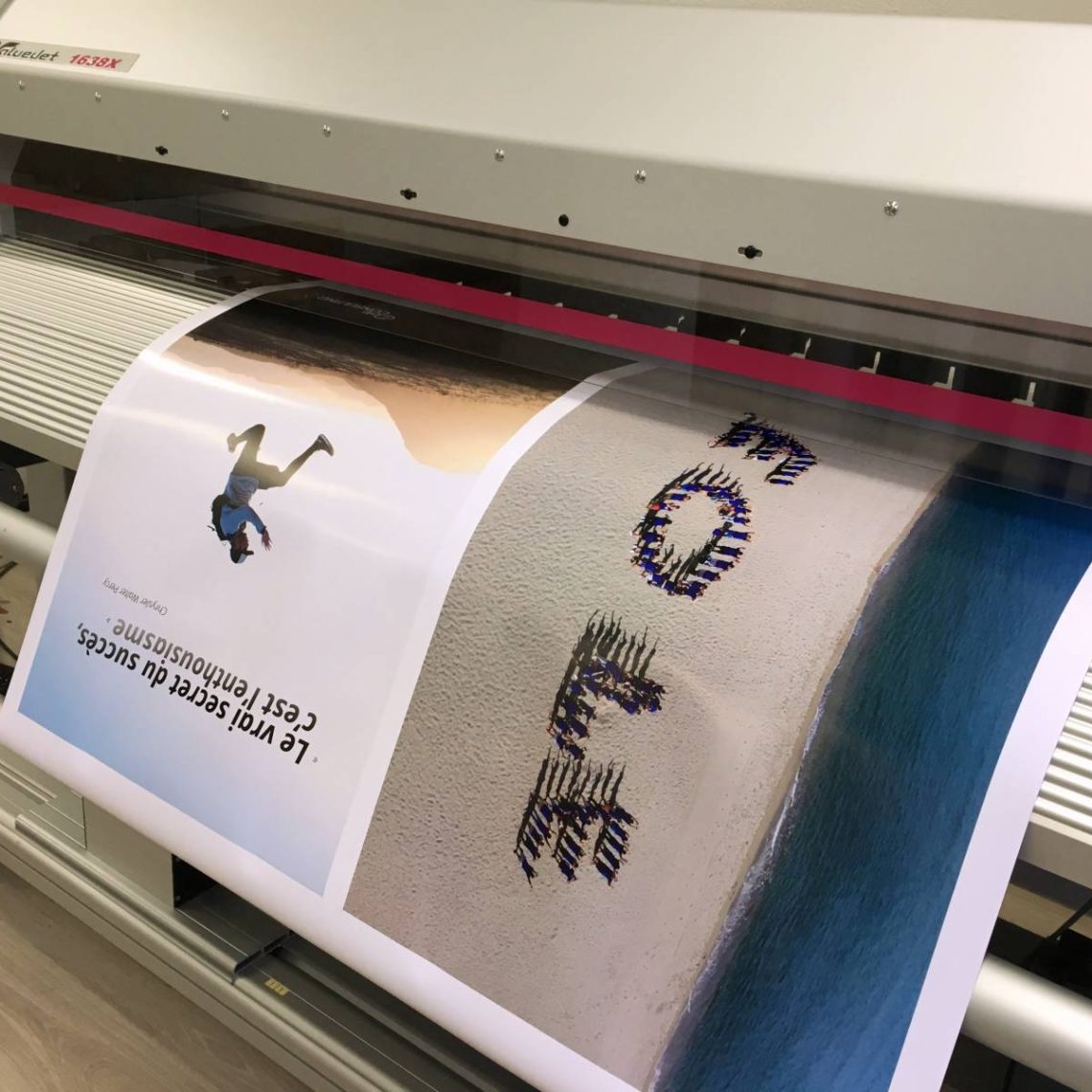 Imprimante grand format en enroulement